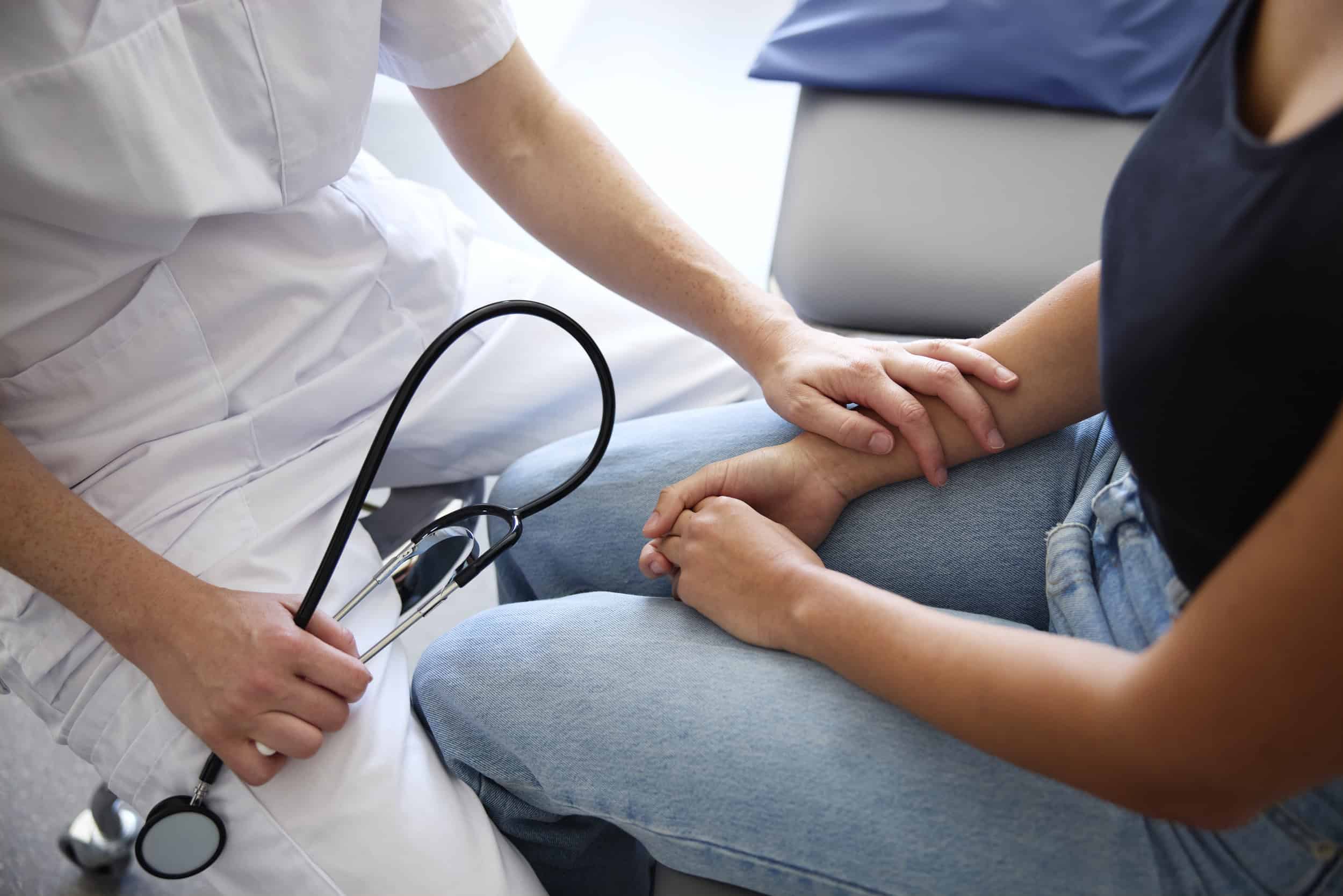 Läkare och patient.